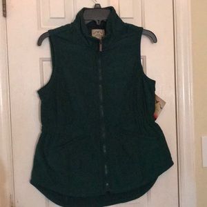 BNWT green quilted vest